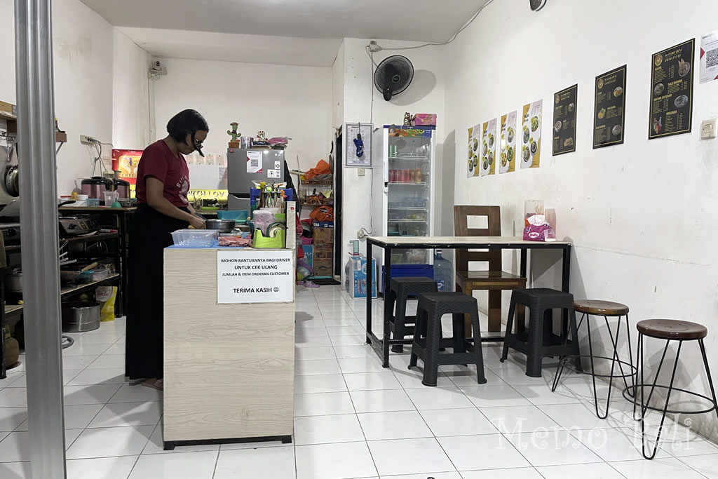 バリ島「Eiffelyn F&F（エイフェリン エフ＆エフ）」Memo Bali