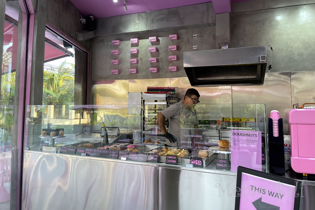 バリ島「DOUGHNUT BOSS（ドーナツボス） 」Memo Bali