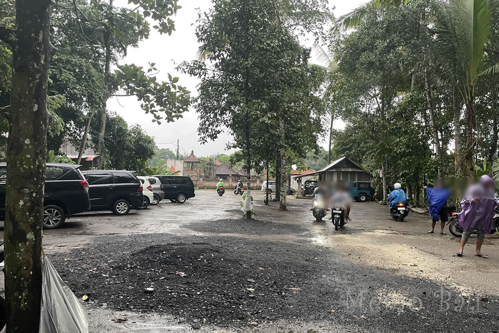 バリ島「Samsam Ganas - Babi Genyol Pan Aplus（サムサムガナス-バビゲニョールパンアプルス）」Memo Bali