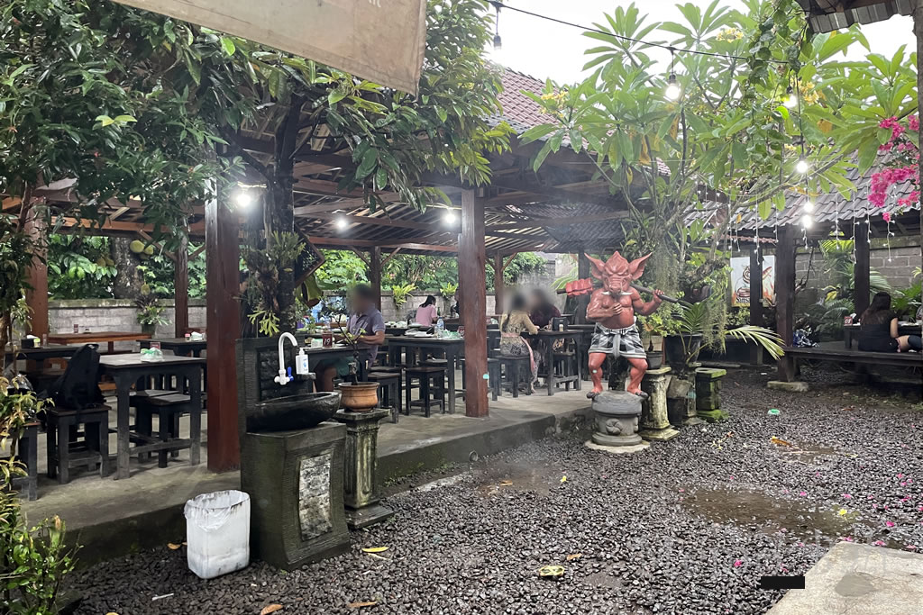 バリ島「Samsam Ganas - Babi Genyol Pan Aplus（サムサムガナス-バビゲニョールパンアプルス）」Memo Bali