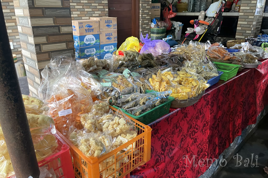 バリ島「Samsam Ganas - Babi Genyol Pan Aplus（サムサムガナス-バビゲニョールパンアプルス）」Memo Bali