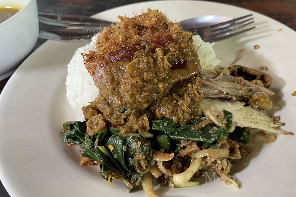 バリ島「Samsam Ganas - Babi Genyol Pan Aplus（サムサムガナス-バビゲニョールパンアプルス）」Memo Bali