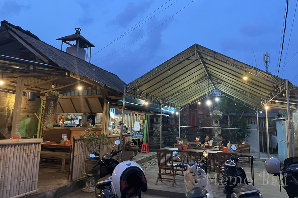 バリ島「Samsam guling joblar malam（サムサムグリンジョブラルマラム）」Memo Bali