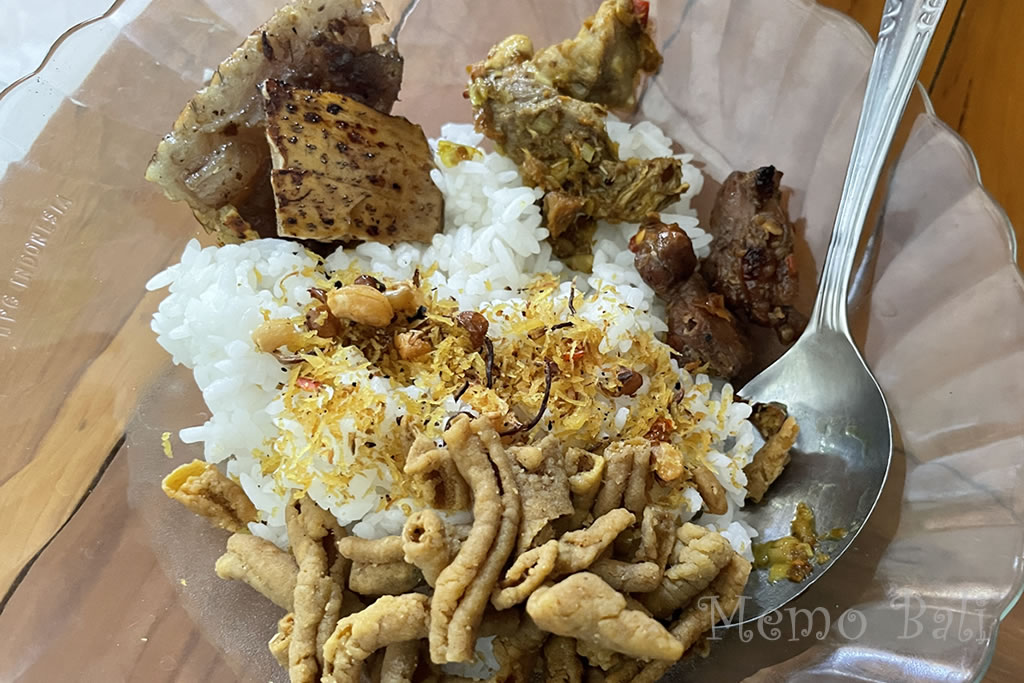 バリ島「Warung Samsam Guling（ワルンサムサムグリン）」Memo Bali